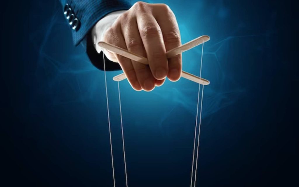 Технології маніпулювання в інтернет-просторі