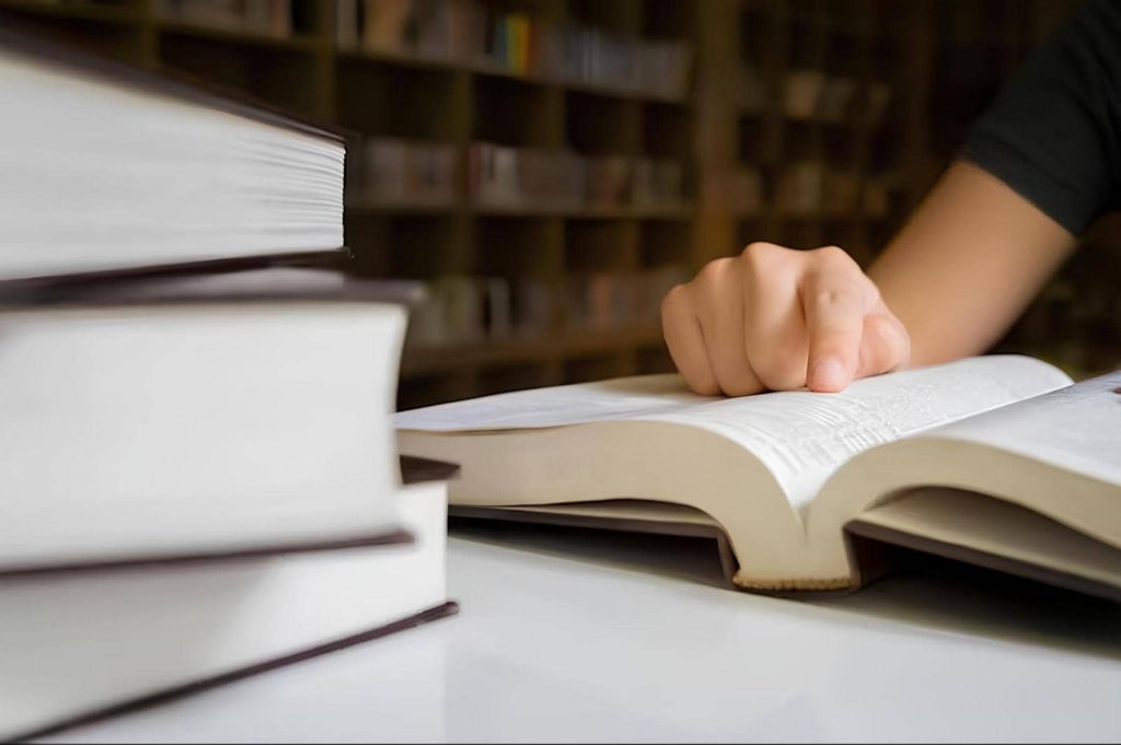 Як обрати редактора для своєї книги